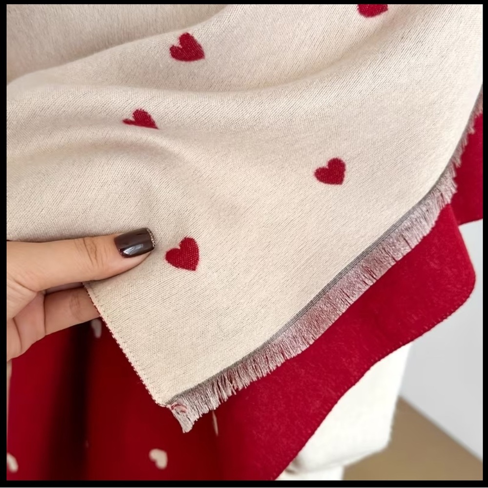 Elegant Double Sided Red and Cream Heart Scarf - Picture 2 of 4